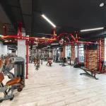 Занятия йогой, фитнесом в спортзале Fitness Factory Омск