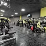 Занятия йогой, фитнесом в спортзале Fitness Plaza Сургут