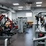 Занятия йогой, фитнесом в спортзале Fitness Plus Омск