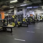 Занятия йогой, фитнесом в спортзале FitnessBoom Самара