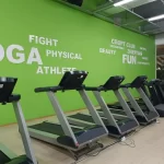 Занятия йогой, фитнесом в спортзале FitnessBoom Самара