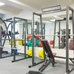 Занятия йогой, фитнесом в спортзале Фитнес-центр Аврора Комаровский