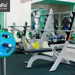 Занятия йогой, фитнесом в спортзале Fit-studio Дербент