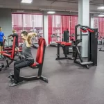 Занятия йогой, фитнесом в спортзале Fitzone Новороссийск