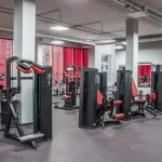 Занятия йогой, фитнесом в спортзале FitZone Новороссийск