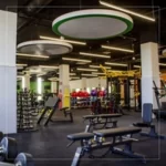Занятия йогой, фитнесом в спортзале Физра Бор