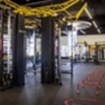 Занятия йогой, фитнесом в спортзале Физра Бор