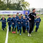 Занятия йогой, фитнесом в спортзале ФК Алмаз Ставрополь