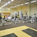 Занятия йогой, фитнесом в спортзале ФК Косино Москва