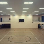Занятия йогой, фитнесом в спортзале ФК Young Москва