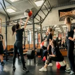 Занятия йогой, фитнесом в спортзале F-Lab Москва
