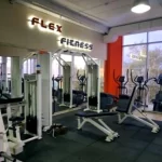 Занятия йогой, фитнесом в спортзале Flex Gym Омск