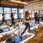 Занятия йогой, фитнесом в спортзале Flex pilates Владивосток