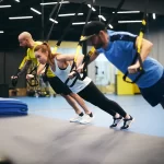 Занятия йогой, фитнесом в спортзале FlowRow Москва