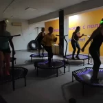 Занятия йогой, фитнесом в спортзале FlyFit фитнес на батутах Симферополь