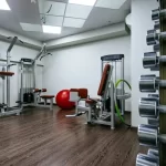 Занятия йогой, фитнесом в спортзале Форма фитнес Москва