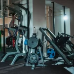 Занятия йогой, фитнесом в спортзале Формула Королёв
