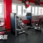 Занятия йогой, фитнесом в спортзале Формула Королёв