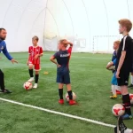 Занятия йогой, фитнесом в спортзале Френдс Арена Санкт-Петербург