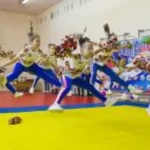Занятия йогой, фитнесом в спортзале Фролы Фролы