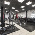 Занятия йогой, фитнесом в спортзале Фролы Фролы