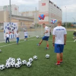 Занятия йогой, фитнесом в спортзале Футболстарс Барнаул