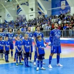 Занятия йогой, фитнесом в спортзале Газпром-Югра Сургут