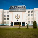 Занятия йогой, фитнесом в спортзале ГБОУ школа № 2100, корпус № 3 Москва