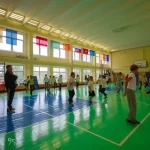 Занятия йогой, фитнесом в спортзале ГБОУ школа № 7 Москва