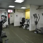 Занятия йогой, фитнесом в спортзале ГБУ ДЦ Родник Москва