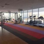 Занятия йогой, фитнесом в спортзале Гелиос Химки