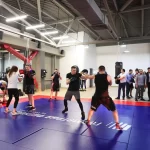 Занятия йогой, фитнесом в спортзале Геометрия фитнеса Строитель Владивосток