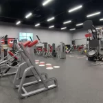 Занятия йогой, фитнесом в спортзале Gold’s Fitness Нижний Новгород