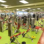 Занятия йогой, фитнесом в спортзале Gold’s Fitness Нижний Новгород