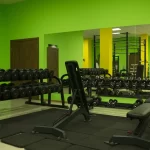 Занятия йогой, фитнесом в спортзале Gold’s Fitness Нижний Новгород