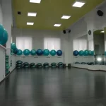 Занятия йогой, фитнесом в спортзале Голд мастер Иркутск