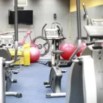 Занятия йогой, фитнесом в спортзале Golden Body Gym Северск