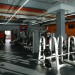 Занятия йогой, фитнесом в спортзале Golden Gym Екатеринбург