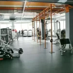 Занятия йогой, фитнесом в спортзале Golden Gym Екатеринбург