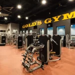 Занятия йогой, фитнесом в спортзале Gold’s Gym Москва