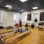 Занятия йогой, фитнесом в спортзале Гранатный 4 Москва
