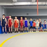 Занятия йогой, фитнесом в спортзале Грей Тайгер Тим Москва