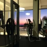 Занятия йогой, фитнесом в спортзале Gym Ideal Сочи