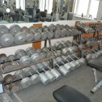 Занятия йогой, фитнесом в спортзале HappyMuscles Щекино