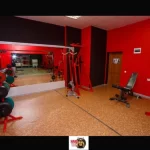 Занятия йогой, фитнесом в спортзале Hard club Алушта