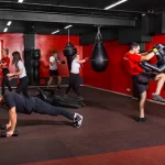 Занятия йогой, фитнесом в спортзале Heroes Иркутск