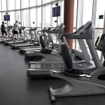 Занятия йогой, фитнесом в спортзале Hi, life! Санкт-Петербург