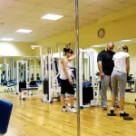 Занятия йогой, фитнесом в спортзале Hollywood Таганрог