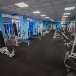 Занятия йогой, фитнесом в спортзале Ягуар Сочи