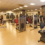 Занятия йогой, фитнесом в спортзале Ideal. Fitness Москва